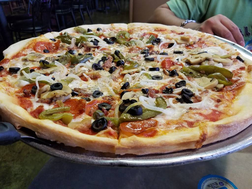 Ricos Pizzeria | restaurant | 5131 N Tamiami Trail, Sarasota, FL 34234, USA | 9413589958 OR +1 941-358-9958