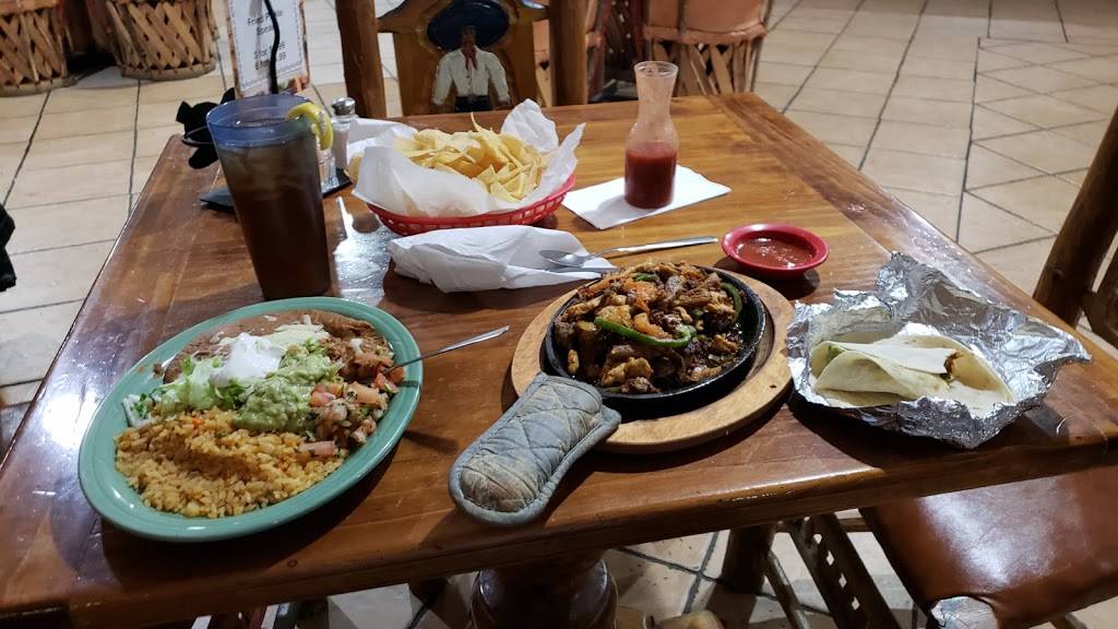 El Acapulco | restaurant | 1325 W Main St, Corning, AR 72422, USA | 8708575001 OR +1 870-857-5001
