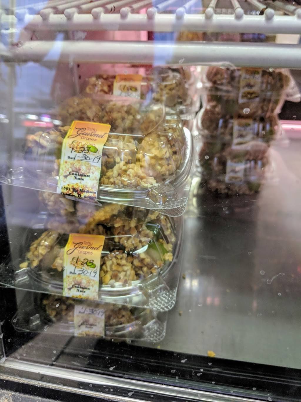 Harolds Chicken Shack | restaurant | 2132 Michigan Avenue, Chicago, IL 60616, USA | 3123265575 OR +1 312-326-5575