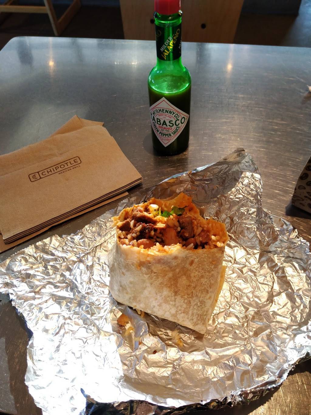 Chipotle Mexican Grill | restaurant | 5025 Wellington Rd, Gainesville, VA 20155, USA | 5712488036 OR +1 571-248-8036