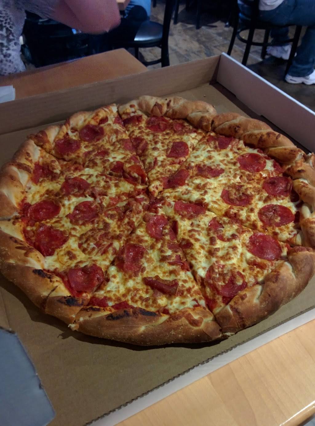 McMullans | restaurant | 188 Highland Rd W, Kitchener, ON N2M 3C2, Canada | 5197445300 OR +1 519-744-5300