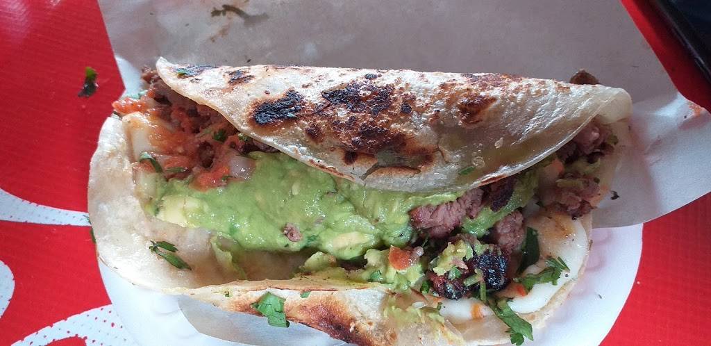 Tacos "El Sinaloense" | restaurant | Calle Alba Roja 12888, Hipodromo Dos, 22195 Tijuana, B.C., Mexico | 016646811067 OR +52 664 681 1067