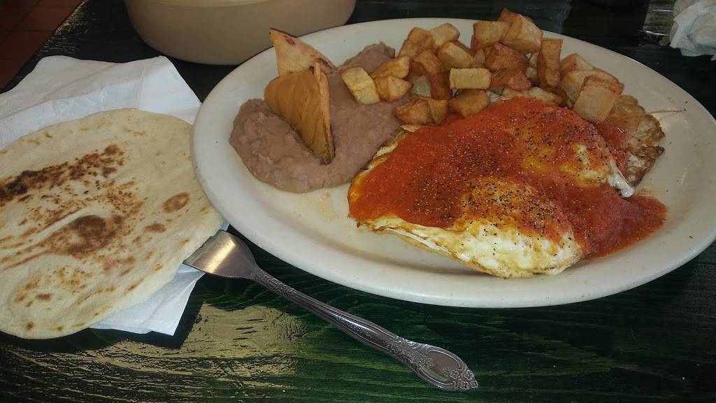 Claudias Restaurant | restaurant | 1942, 1305 Pleasanton Rd, San Antonio, TX 78214, USA | 2103621204 OR +1 210-362-1204