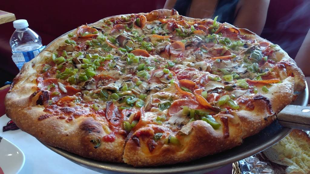 Buzz Buzz Pizza | restaurant | 822 Wilson Ave, North York, ON M3K 1E5, Canada | 4166307777 OR +1 416-630-7777