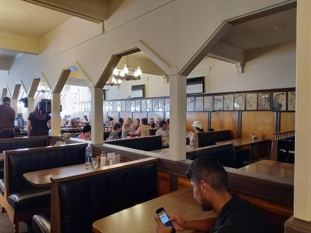 Mayflower Cafe | restaurant | 300 Commercial St, Provincetown, MA 02657, USA | 5084870121 OR +1 508-487-0121