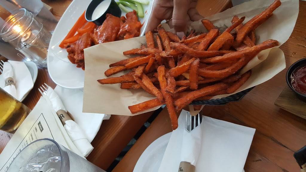 The Parlor | cafe | 7250 Melrose Ave, Los Angeles, CA 90046, USA | 3239302100 OR +1 323-930-2100