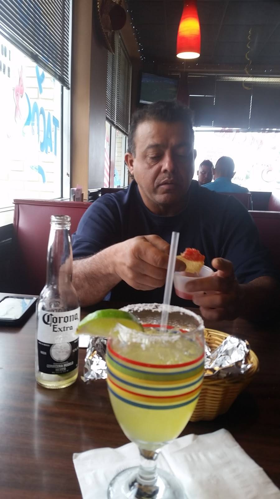 Americas Bar & Grill | restaurant | 10611 Lomond Dr, Manassas, VA 20109, USA | 7033303107 OR +1 703-330-3107