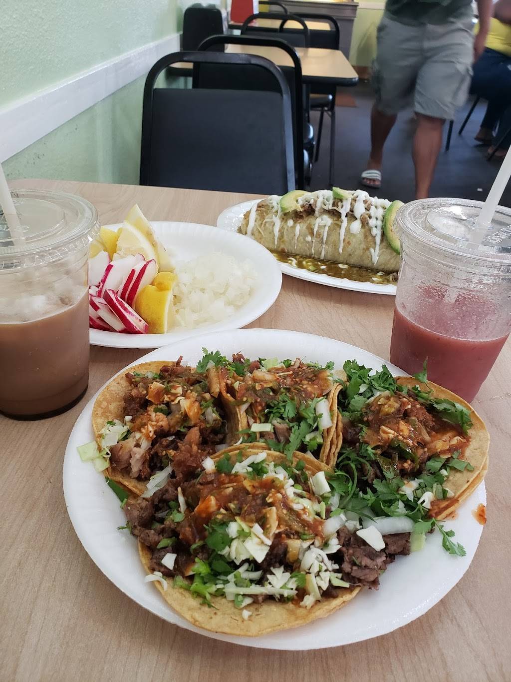 Tacos y tortas chalio 3 | restaurant | 133 N 11th Ave, Hanford, CA 93230, USA | 5595875024 OR +1 559-587-5024