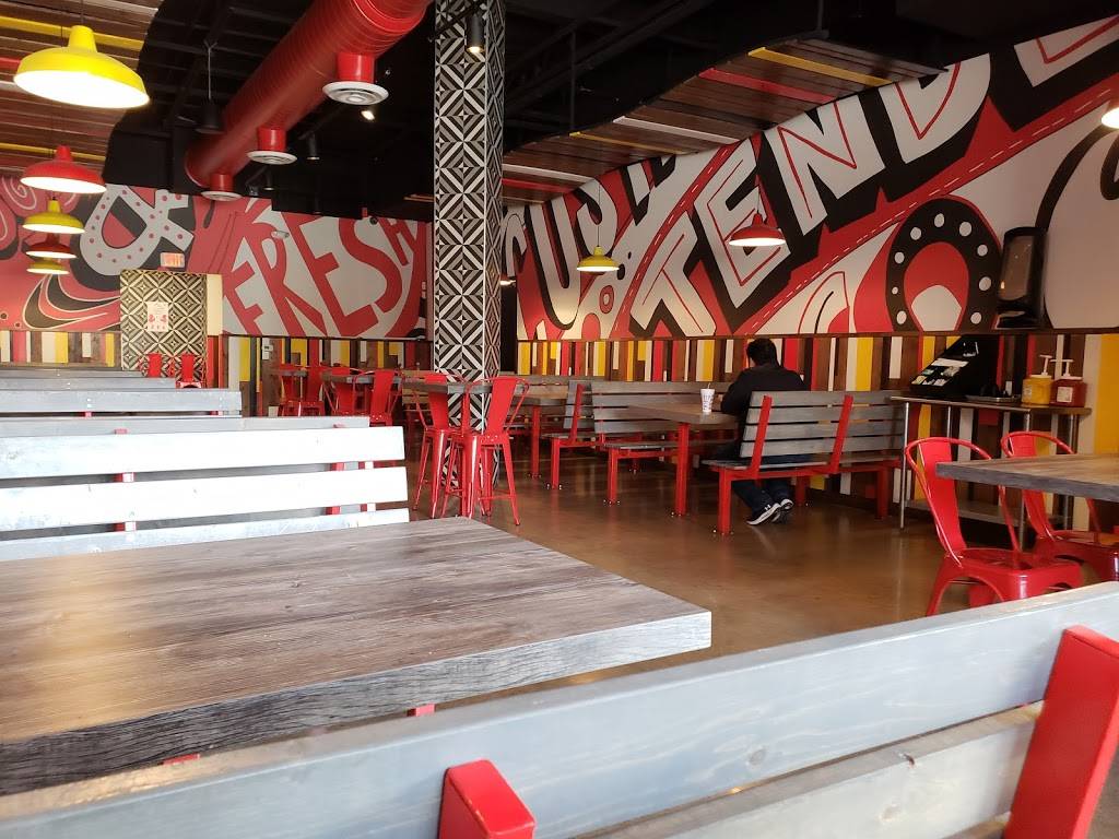 Boss Chicken and Custard | restaurant | 9100 Dyer St suite b, El Paso, TX 79924, USA | 9152062674 OR +1 915-206-2674