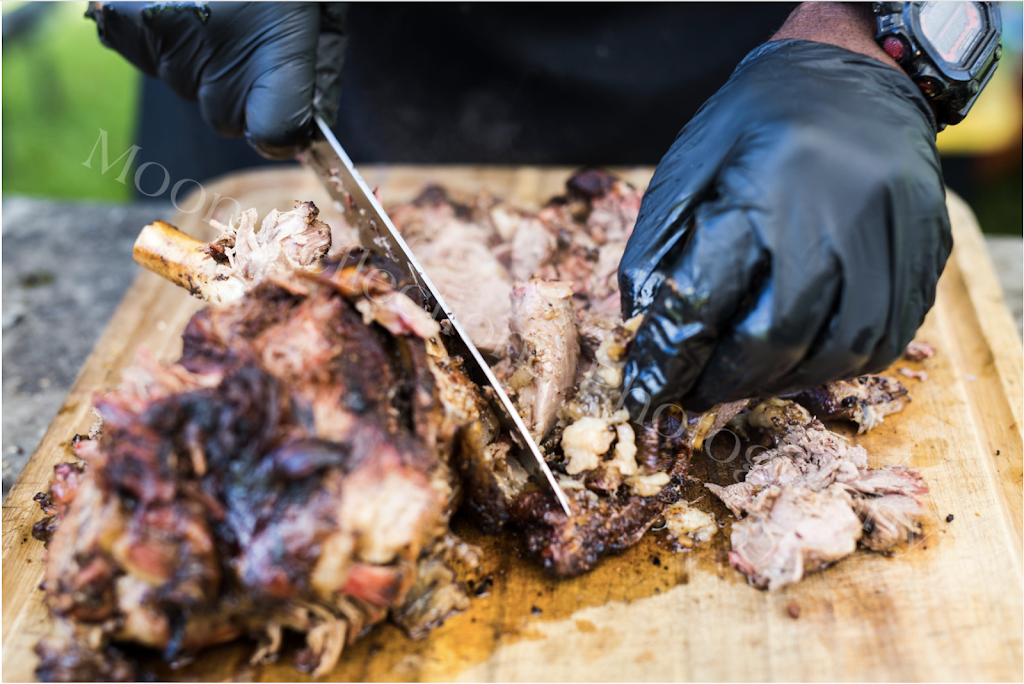 Smokey Gs Smokehouse | restaurant | Atwater Beach, 2670 Atwater St, Detroit, MI 48207, USA | 3136932533 OR +1 313-693-2533