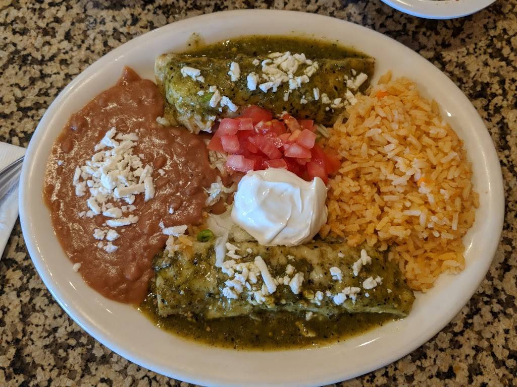 Restaurante Las Cazuelas | restaurant | 312 N Bush St, Santa Ana, CA 92701, USA | 7148359952 OR +1 714-835-9952