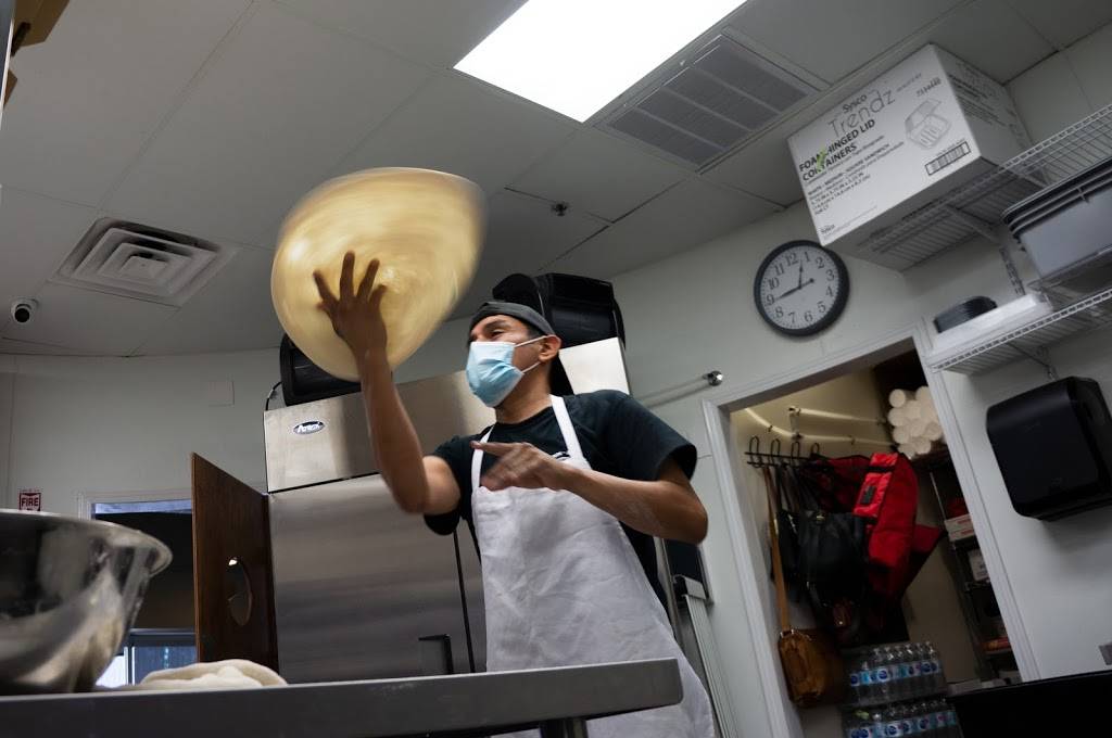 Luigis Pizzeria | restaurant | 6555 South Shore Blvd, League City, TX 77573, USA | 2813343600 OR +1 281-334-3600