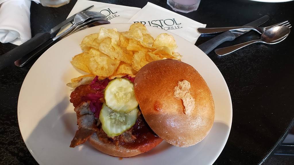 Bristol Bar & Grille Downtown | restaurant | 614 W Main St #4211, Louisville, KY 40202, USA | 5025821995 OR +1 502-582-1995