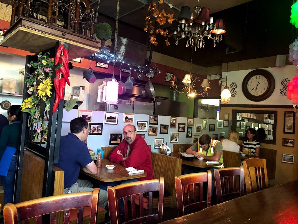 Santis | restaurant | 1302 Meeting Street Rd, Charleston, SC 29405, USA | 8437222633 OR +1 843-722-2633