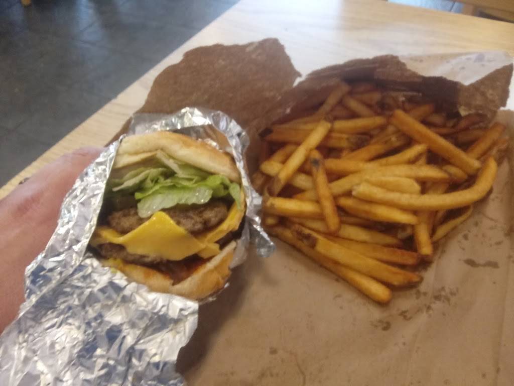 Five Guys | meal takeaway | 1015 Ocean Beach Hwy, Longview, WA 98632, USA | 3604258859 OR +1 360-425-8859