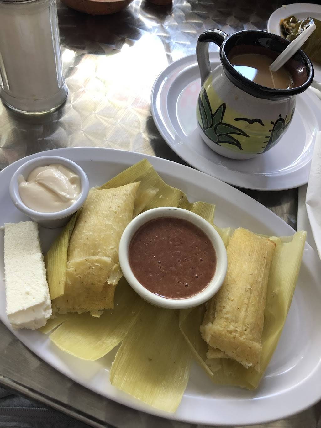 Las Pupusas Mama Lita | restaurant | 1450 N Santa Fe Ave, Vista, CA 92083, USA | 7609419197 OR +1 760-941-9197