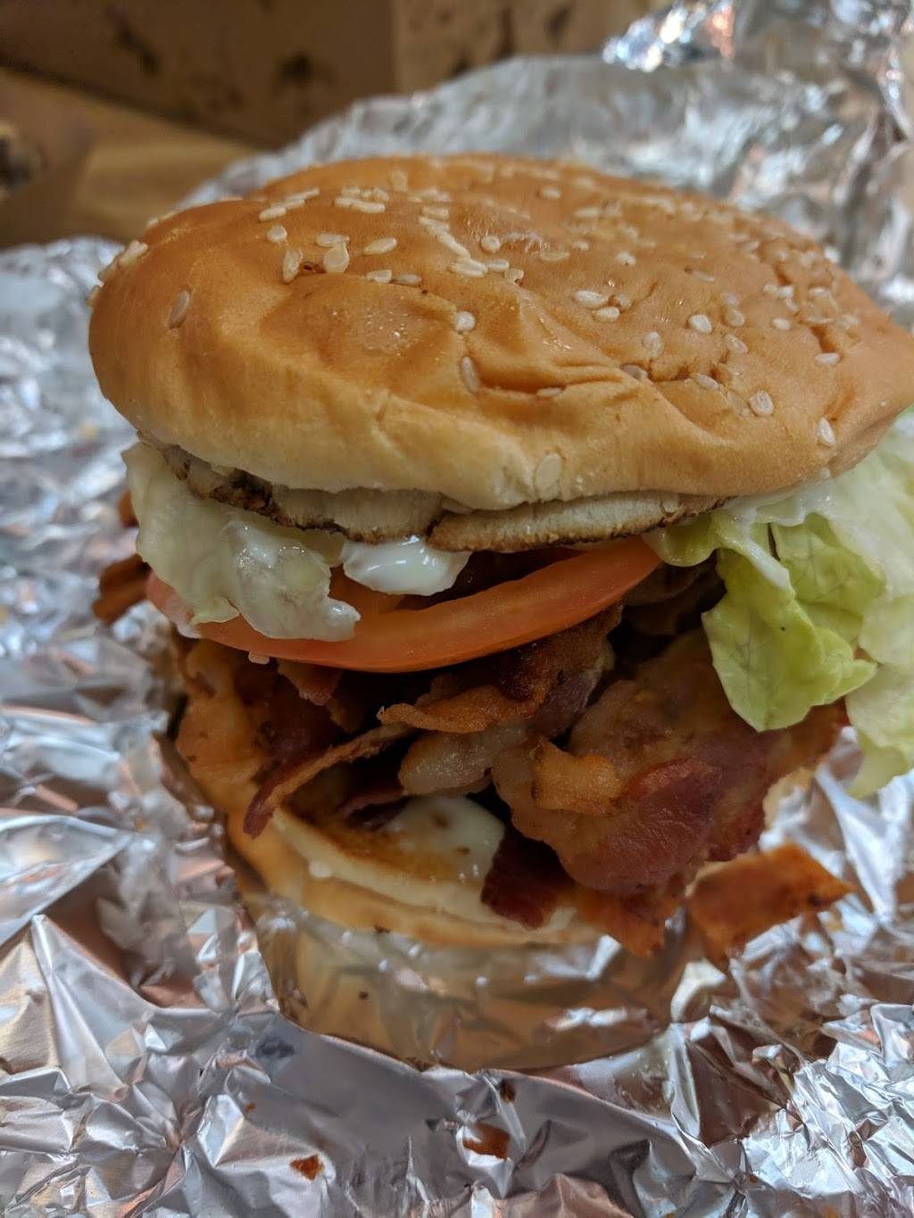 Five Guys | meal takeaway | 1015 E Atlantic St, South Hill, VA 23970, USA | 4345843483 OR +1 434-584-3483