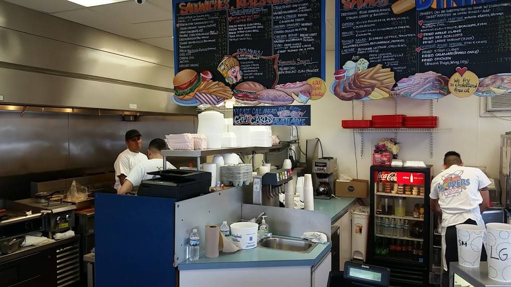 Skippers Restaurant | restaurant | 167 Main St, Niantic, CT 06357, USA | 8607393230 OR +1 860-739-3230