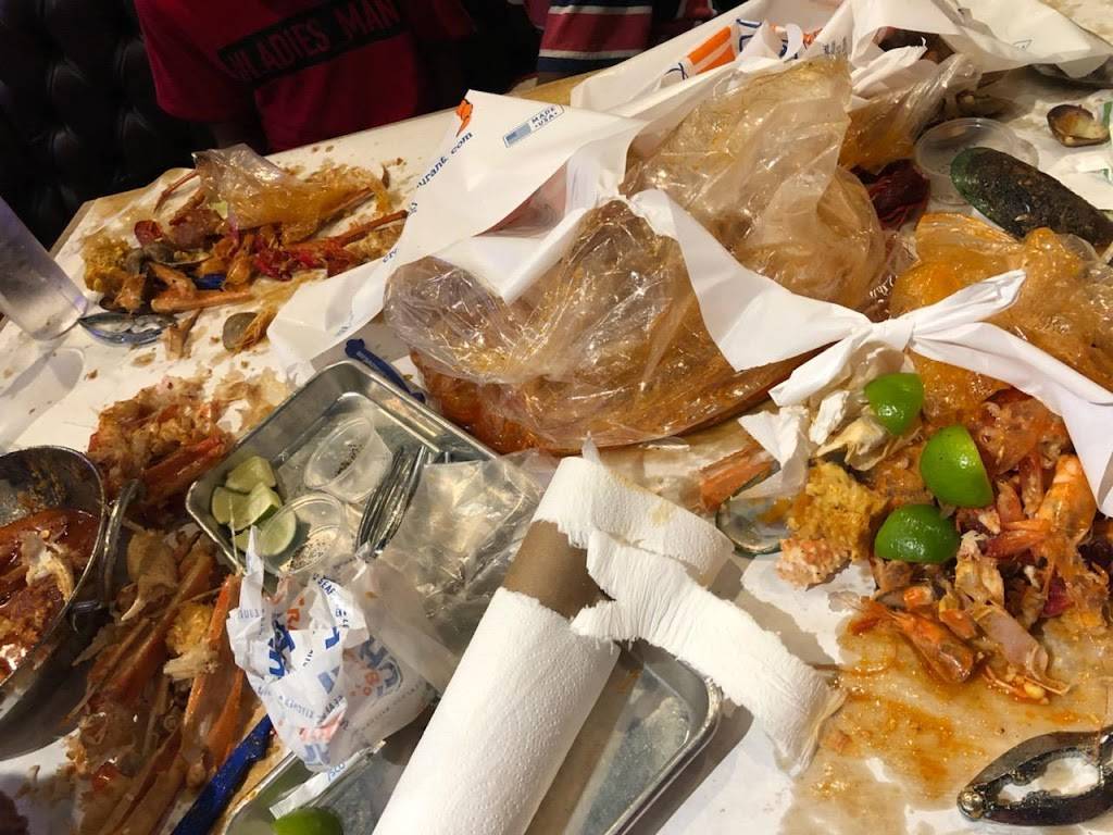 Crab Hut | restaurant | 4646 Convoy St #106a, San Diego, CA 92111, USA | 8585651678 OR +1 858-565-1678