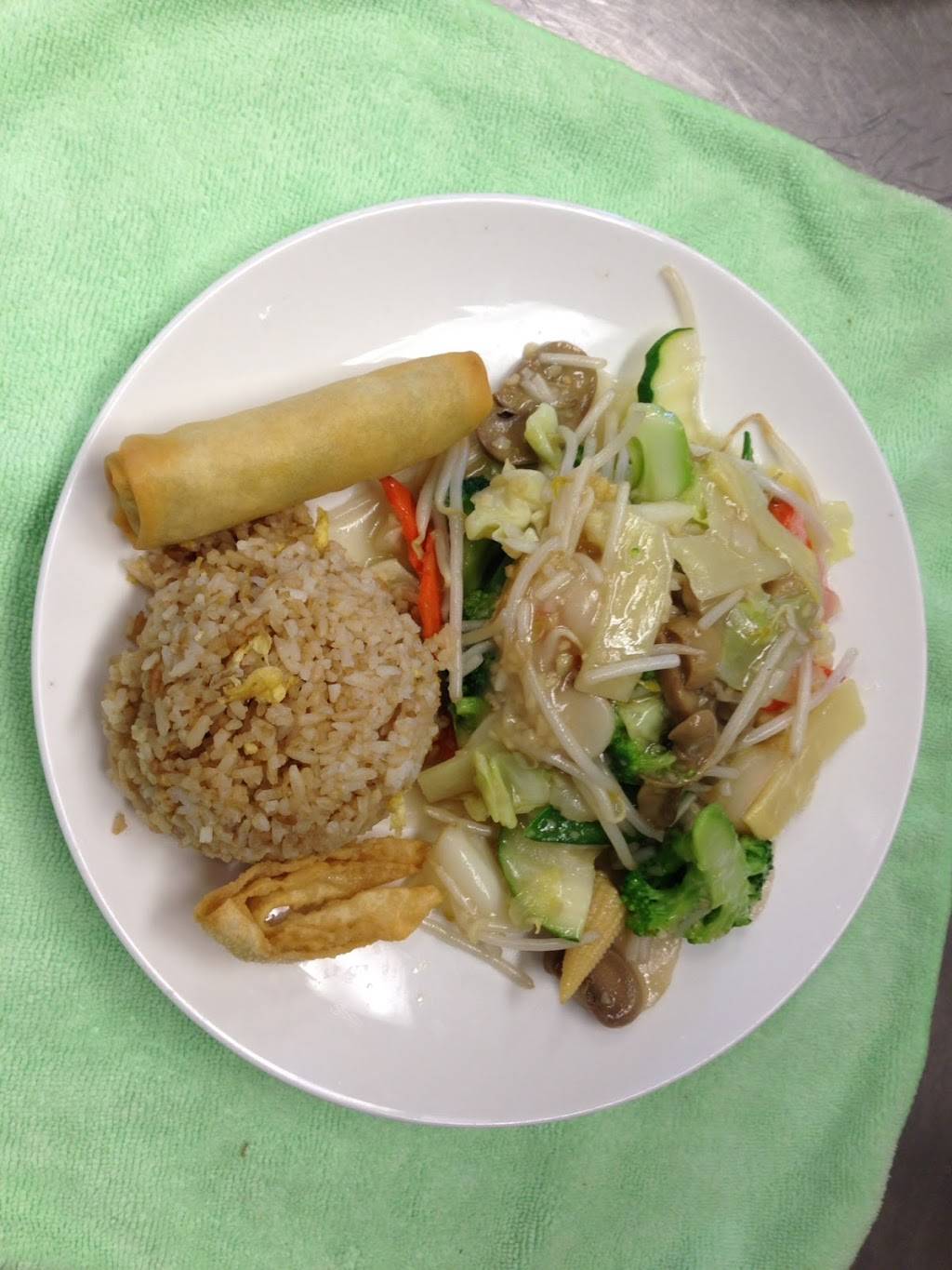 Golden Wei Restaurant | restaurant | 17014 W Bell Rd suite 106, Surprise, AZ 85374, USA | 6235848911 OR +1 623-584-8911