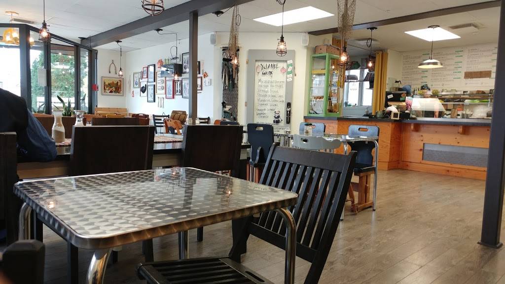 La Shoppe saladebar & granola | restaurant | 14 Rue Tourigny local 1, Victoriaville, QC G6P 4C4, Canada | 8196046070 OR +1 819-604-6070