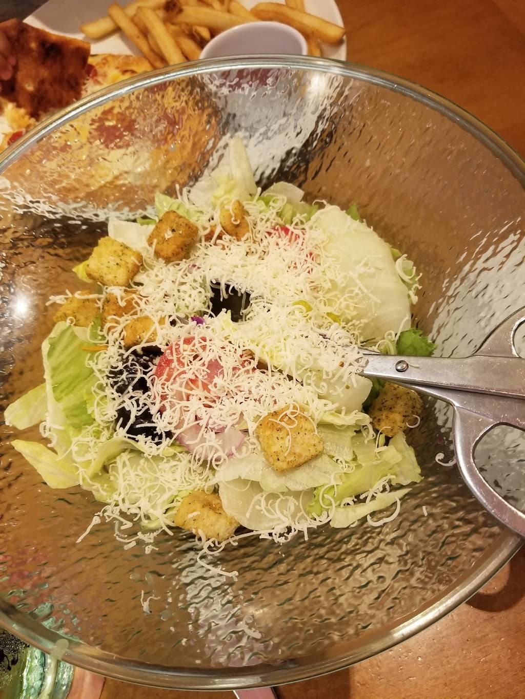 Olive Garden Italian Restaurant | meal takeaway | 15215 South La Grange Road, Orland Park, IL 60462, USA | 7083649641 OR +1 708-364-9641