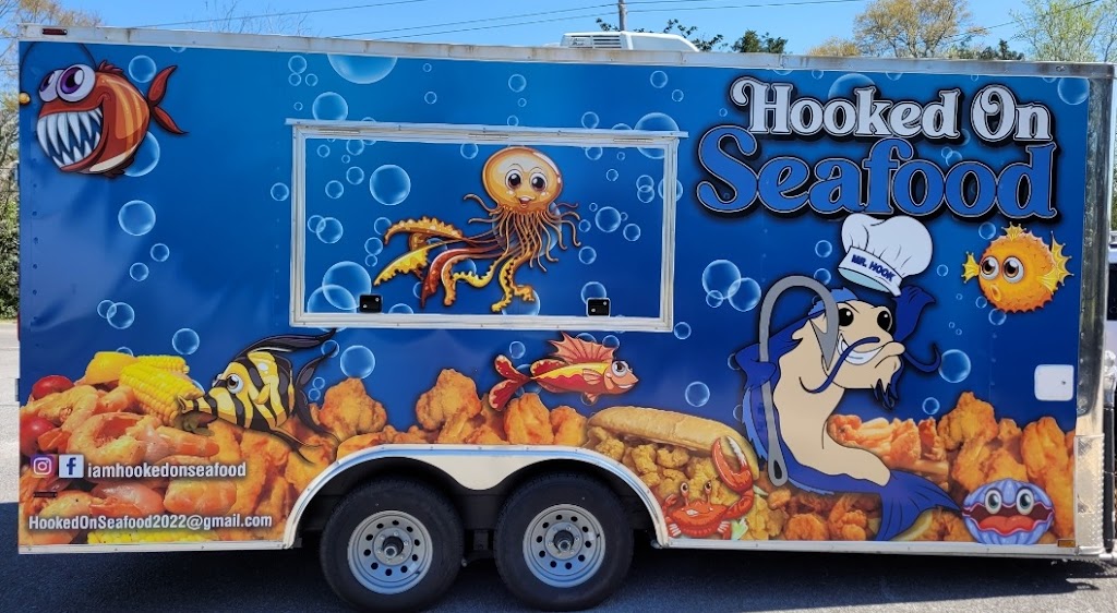 Hooked On Seafood | restaurant | 9413 N Palafox St, Pensacola, FL 32534, USA | 8507254527 OR +1 850-725-4527