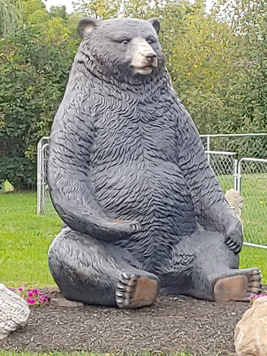 Rez Smoke Shop | restaurant | 986 Bloomingdale Rd, Basom, NY 14013, USA | 7165422887 OR +1 716-542-2887