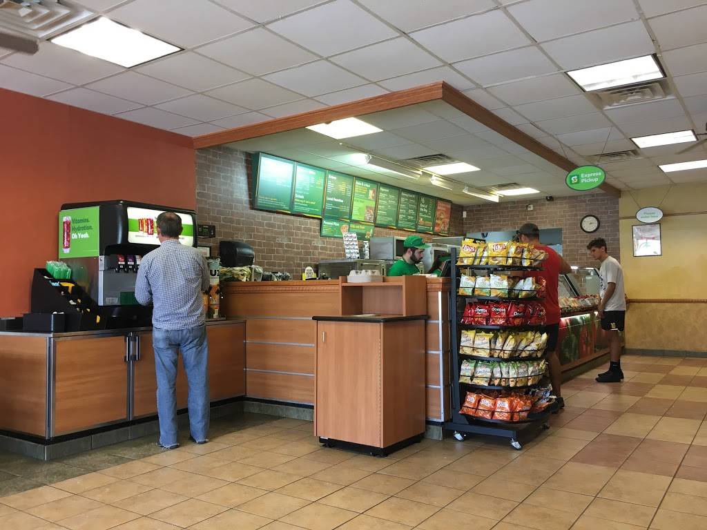 Subway Restaurants | restaurant | 507 SW Big Bend Trail, Glen Rose, TX 76043, USA | 2548973976 OR +1 254-897-3976