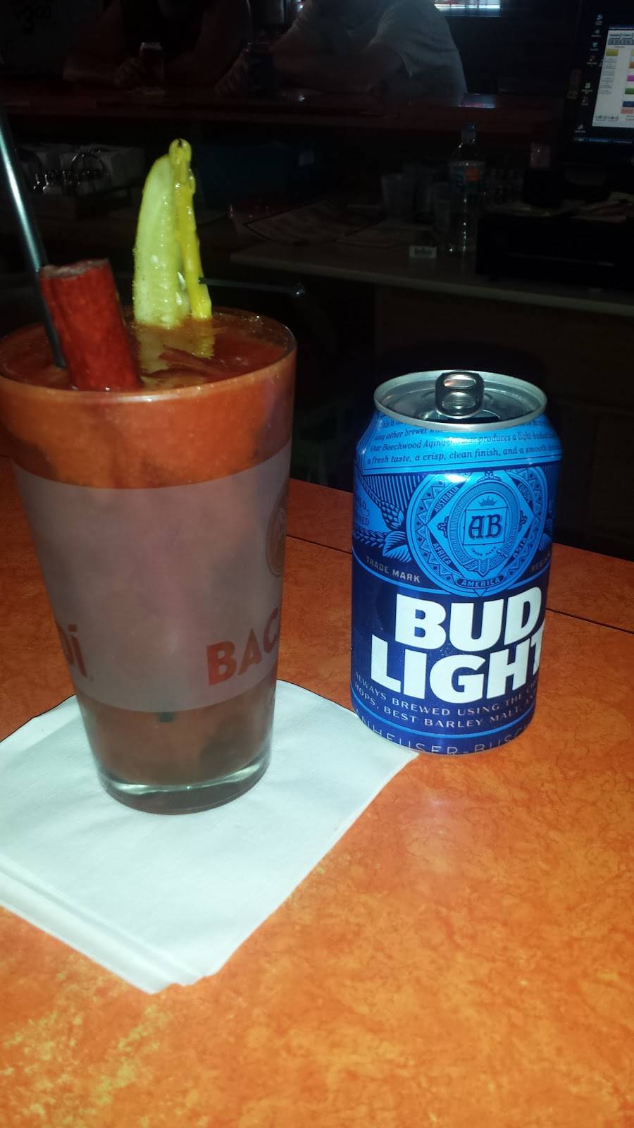 Wild Cat Mountain Bar & Grill | restaurant | 202 Main St, Ontario, WI 54651, USA | 6083374832 OR +1 608-337-4832