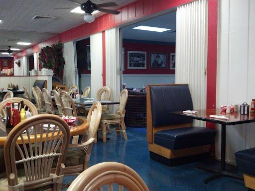 Hilarys Restaurant and Royal Deli | restaurant | 630 Royal Palm Beach Blvd # 2, Royal Palm Beach, FL 33411, USA | 5617907301 OR +1 561-790-7301