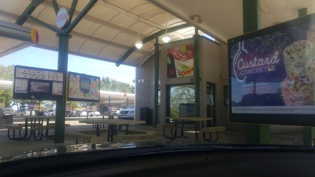 Sonic Drive-In | restaurant | 2908 N College Ave, Fayetteville, AR 72703, USA | 4795750024 OR +1 479-575-0024