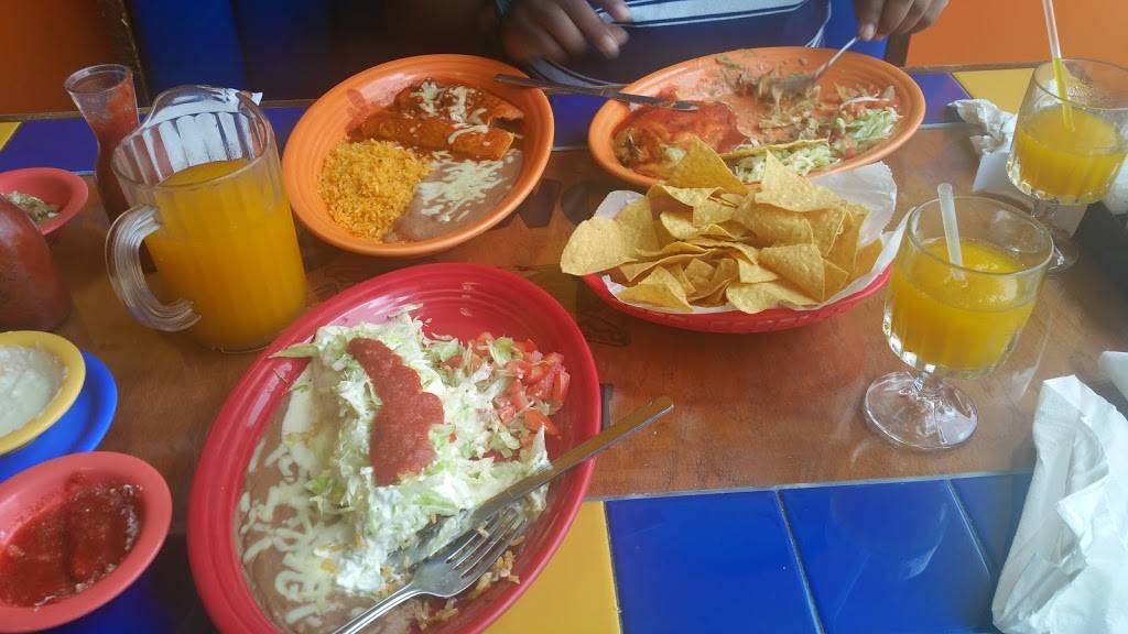 Los Compas Mexican Restaurant | restaurant | 9055 E State Rte 350, Raytown, MO 64133, USA | 8163534277 OR +1 816-353-4277