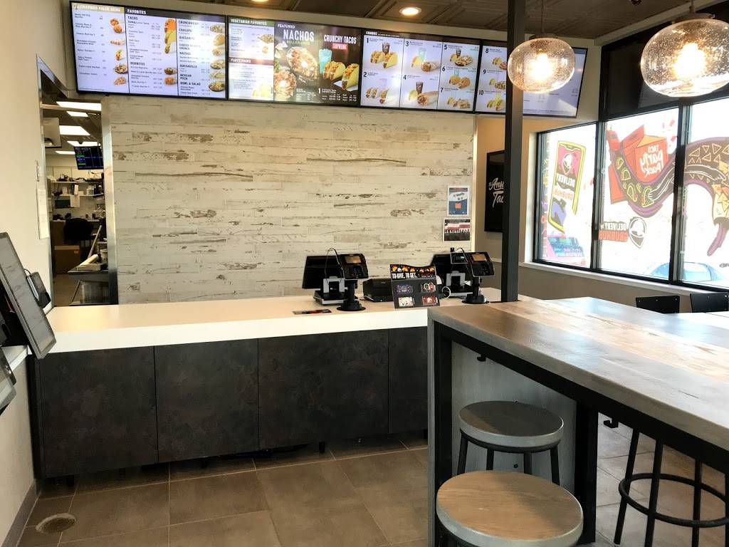 Taco Bell | meal takeaway | 10546 S Ridgeview Rd, Olathe, KS 66061, USA | 9133610005 OR +1 913-361-0005