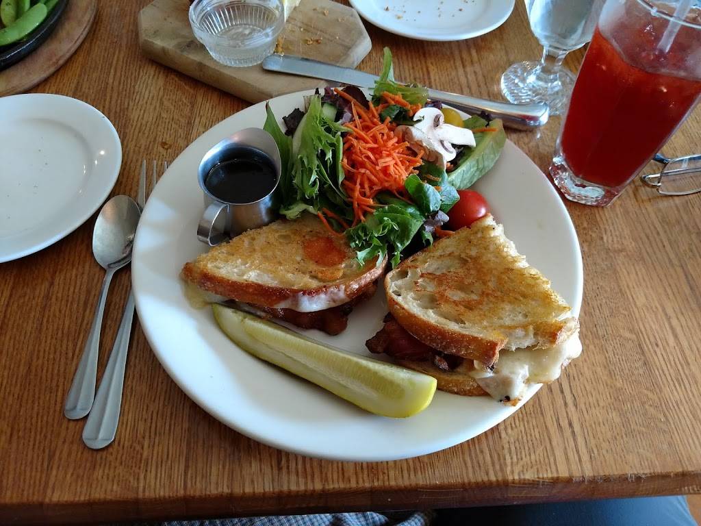 Bryant House Restaurant | restaurant | 657 Main St, Weston, VT 05161, USA | 8028246287 OR +1 802-824-6287