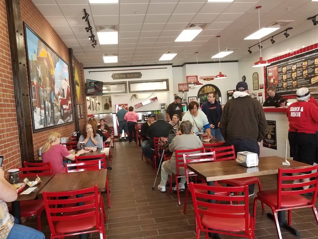 Firehouse Subs West Bend Center | restaurant | 1733 S Main St, West Bend, WI 53095, USA | 2624292222 OR +1 262-429-2222