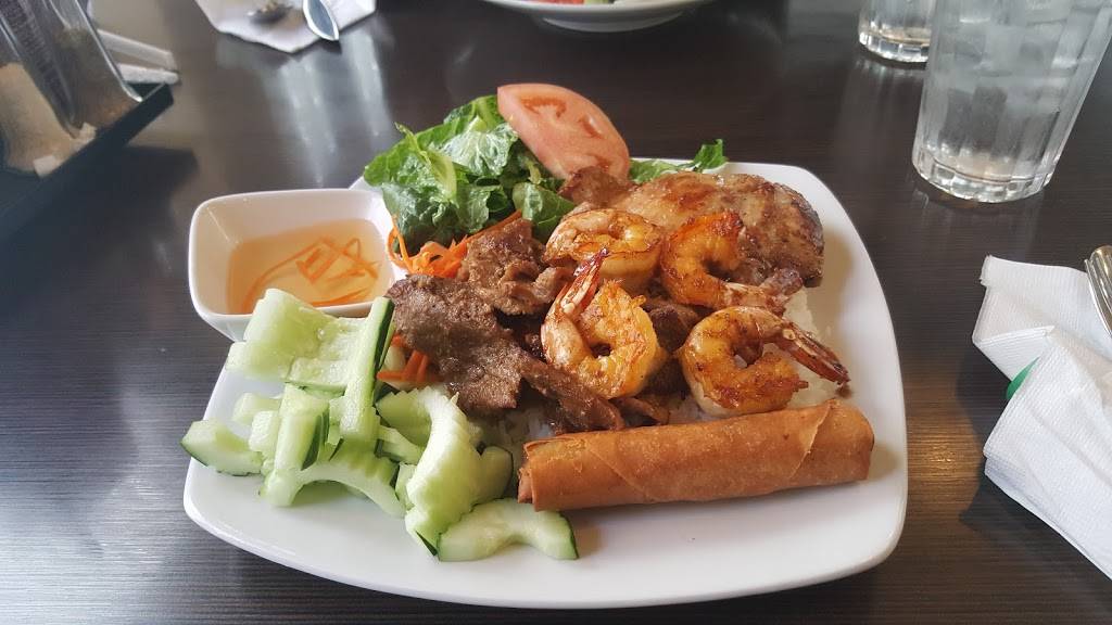 Viet Orleans Bistro | restaurant | 300 Baronne St, New Orleans, LA 70112, USA | 5043336917 OR +1 504-333-6917