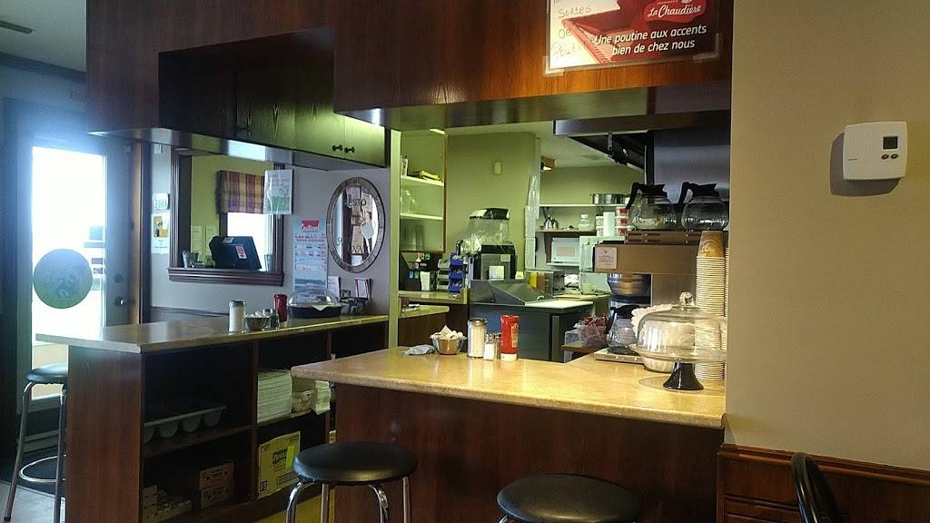 Restaurant Ste-Anne | restaurant | 125 Rue Principale O, Sainte-Anne-de-la-Rochelle, QC J0E 2B0, Canada | 4505395965 OR +1 450-539-5965