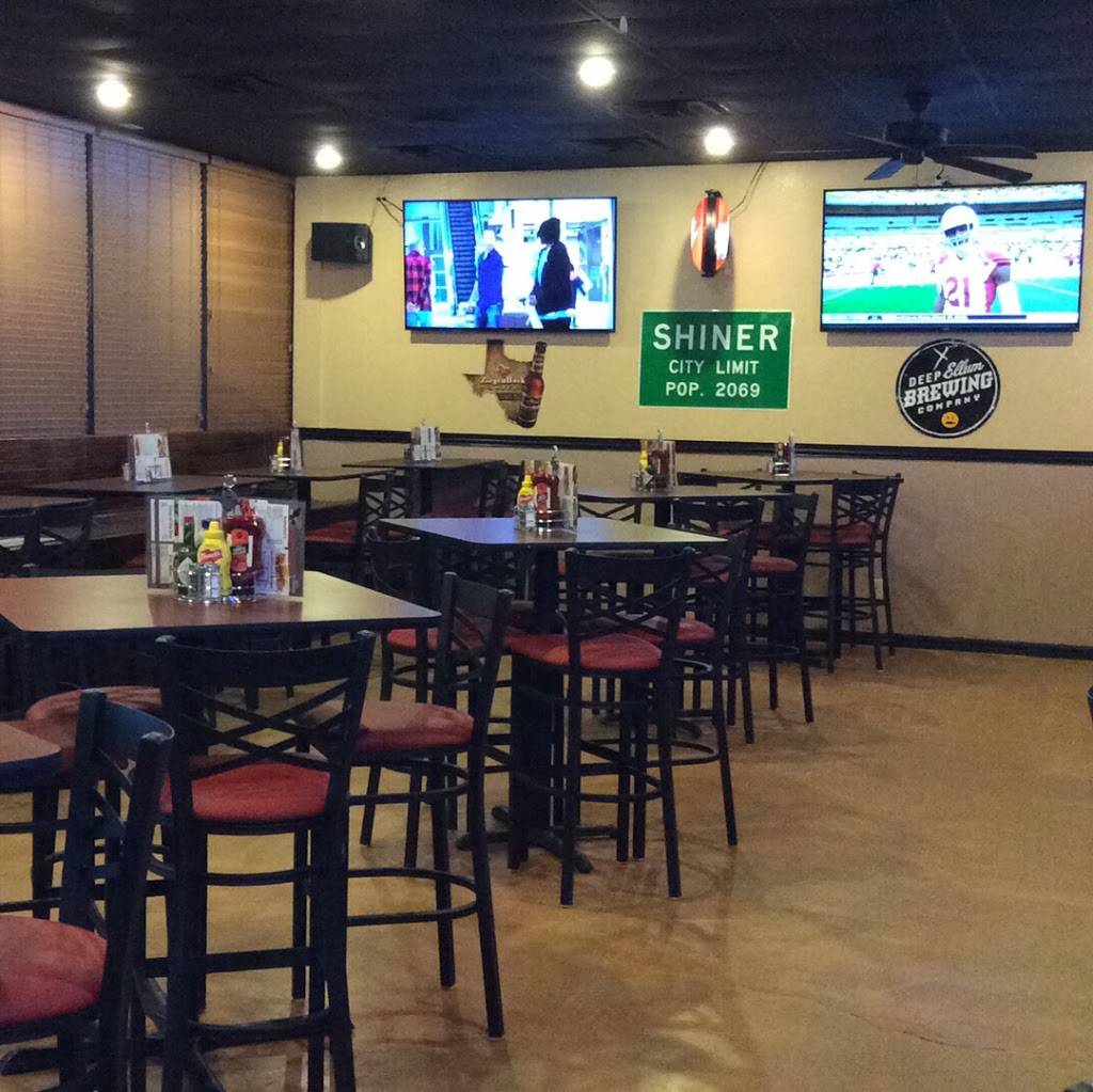 Eagles Point Bar & Grill | restaurant | 1029 N Saginaw Blvd, Saginaw, TX 76179, USA | 8173499387 OR +1 817-349-9387