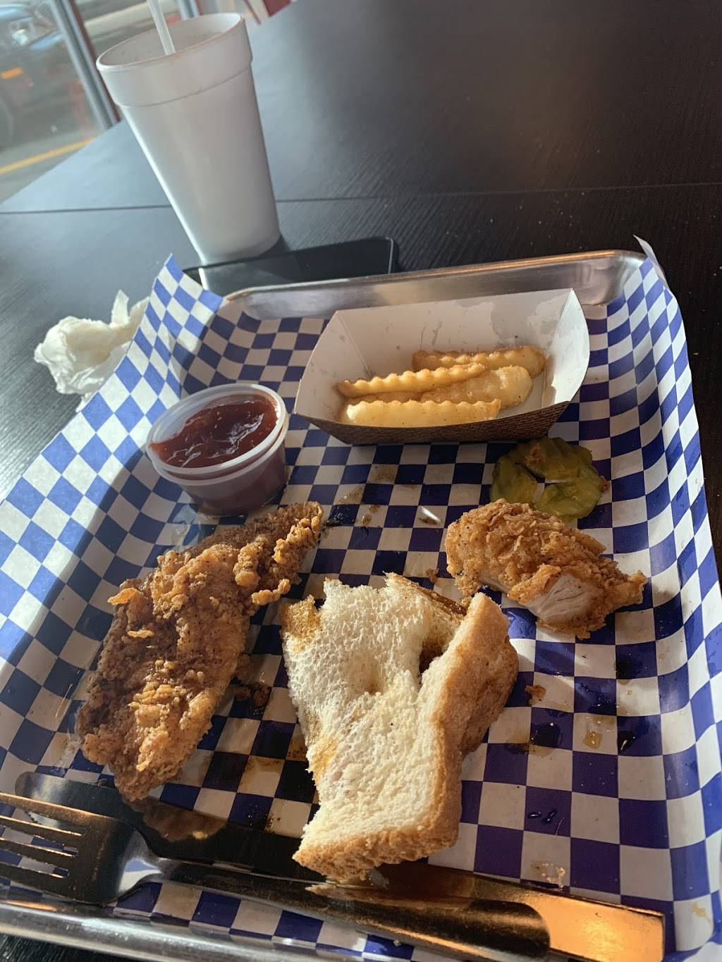 Big Shakes Nashville Hot Chicken | restaurant | 720 Rivergate Pkwy Suite B, Goodlettsville, TN 37072, USA | 6155599955 OR +1 615-559-9955