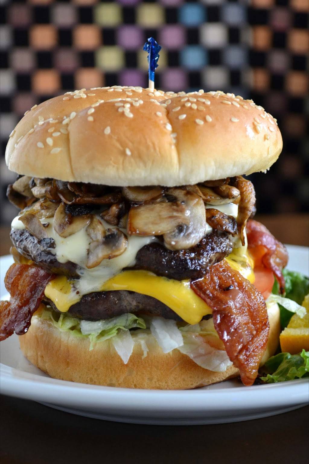 Bob’s Burgers & Brew | restaurant | 15706 Meridian E, Puyallup, WA 98375, USA | 2532680496 OR +1 253-268-0496