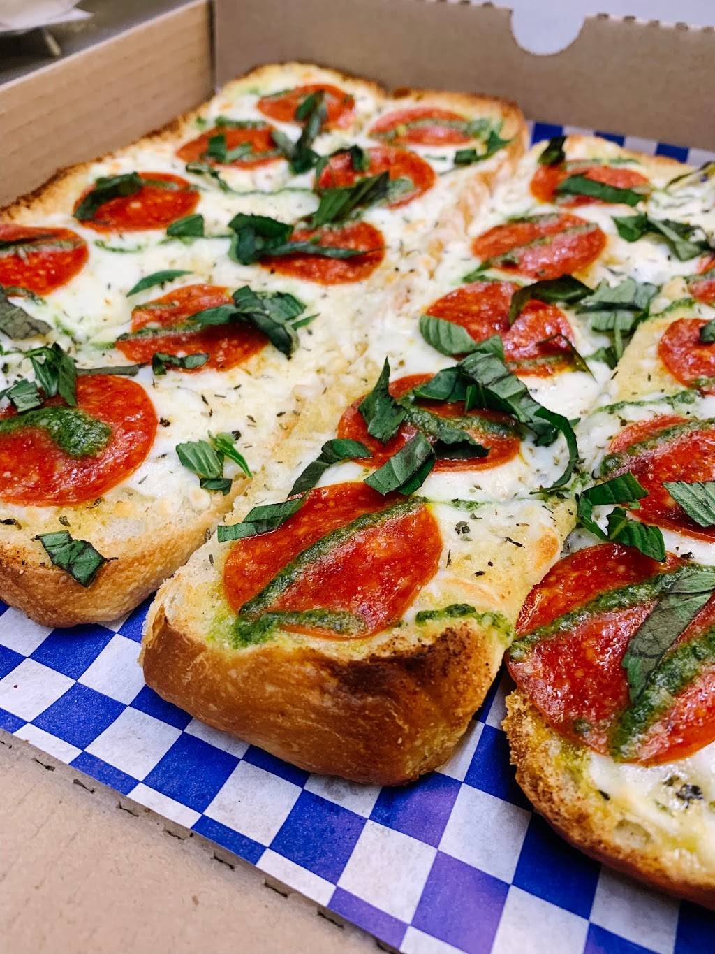 Blakes Pizzeria & Ice Cream | restaurant | 31722 E Eugene St, Carnation, WA 98014, USA | 4253336585 OR +1 425-333-6585