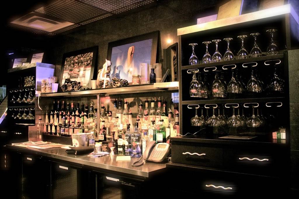 Xlerator Bar & Grille | restaurant | 2168 Darlington Rd, Beaver Falls, PA 15010, USA | 7245814880 OR +1 724-581-4880