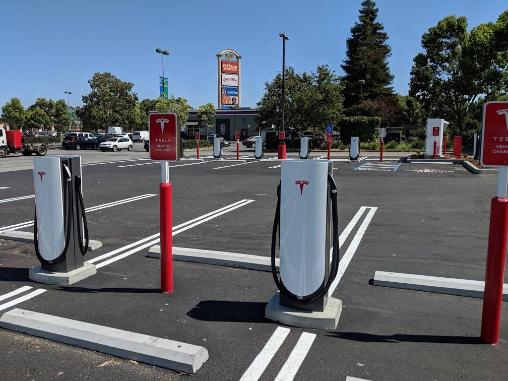 Gateway 101 | shopping mall | 1771 E Bayshore Rd, East Palo Alto, CA 94303, USA | 9252791800 OR +1 925-279-1800