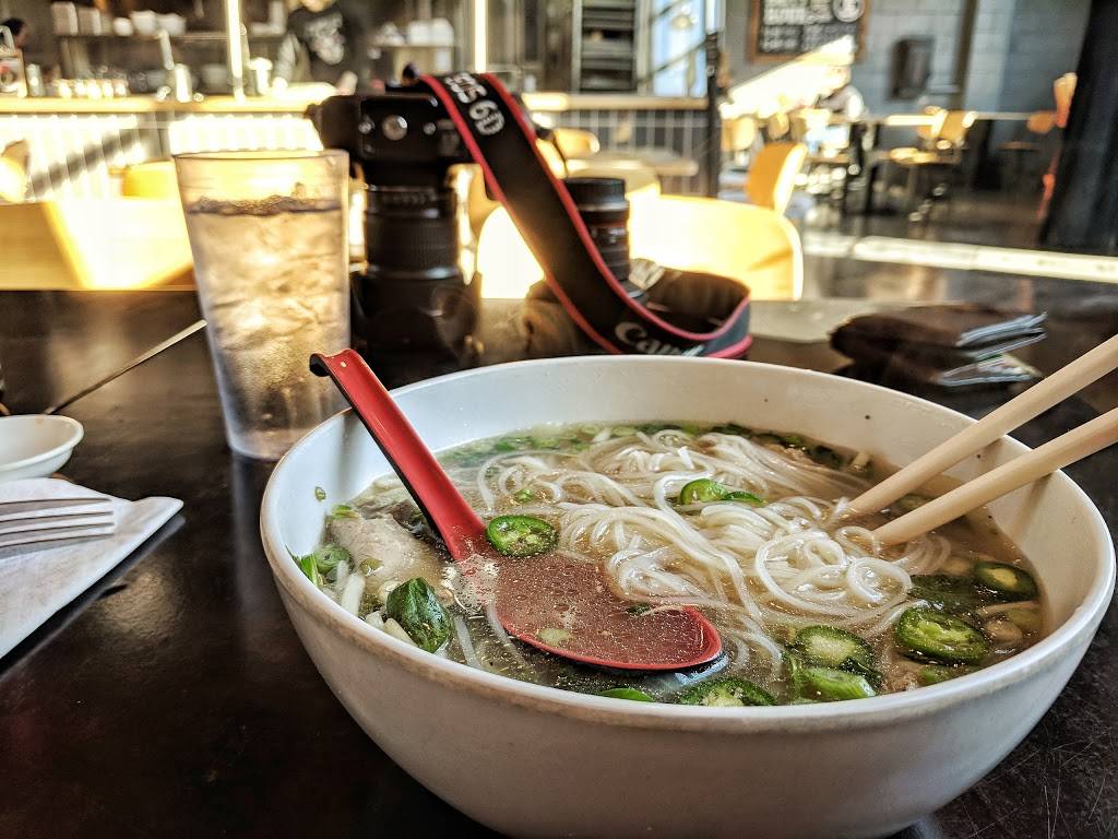 Pho Ba Luu | restaurant | 1019 E Main St, Louisville, KY 40206, USA | 5023846822 OR +1 502-384-6822
