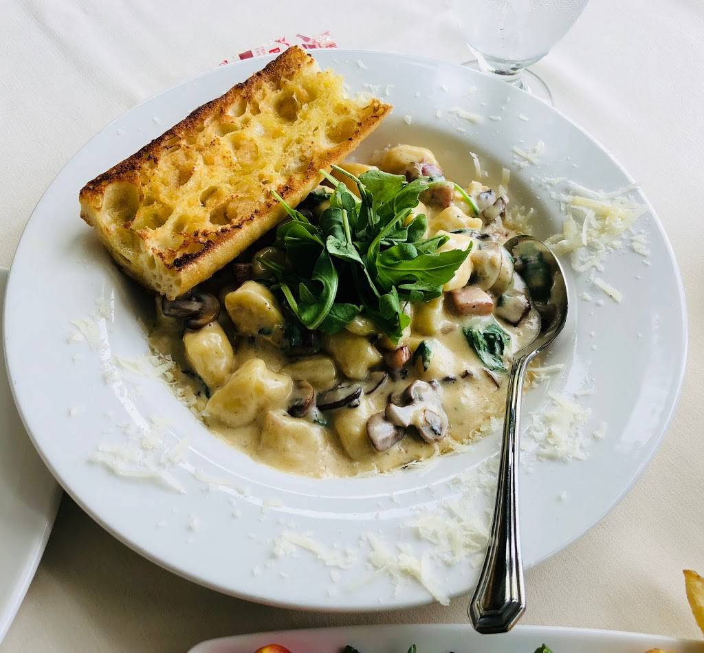 Queenston Heights Restaurant | restaurant | 14184 Niagara Pkwy, Niagara-on-the-Lake, ON L0S 1J0, Canada | 9052624276 OR +1 905-262-4276