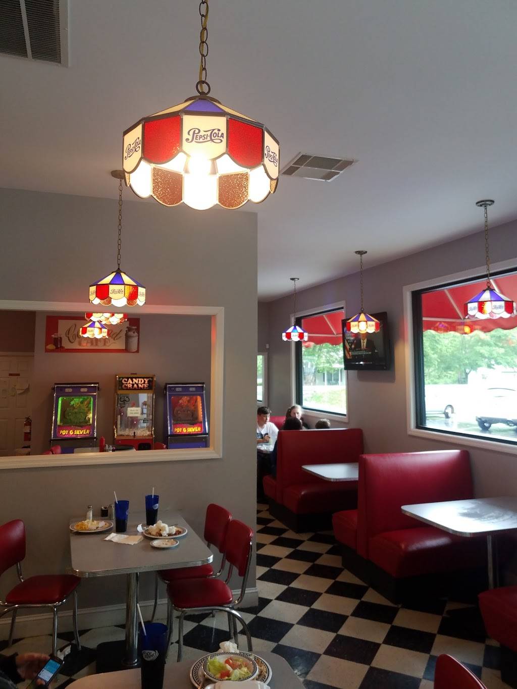 Cornbread Cafe | cafe | 1141 KY-36, Frenchburg, KY 40322, USA | 6067683125 OR +1 606-768-3125