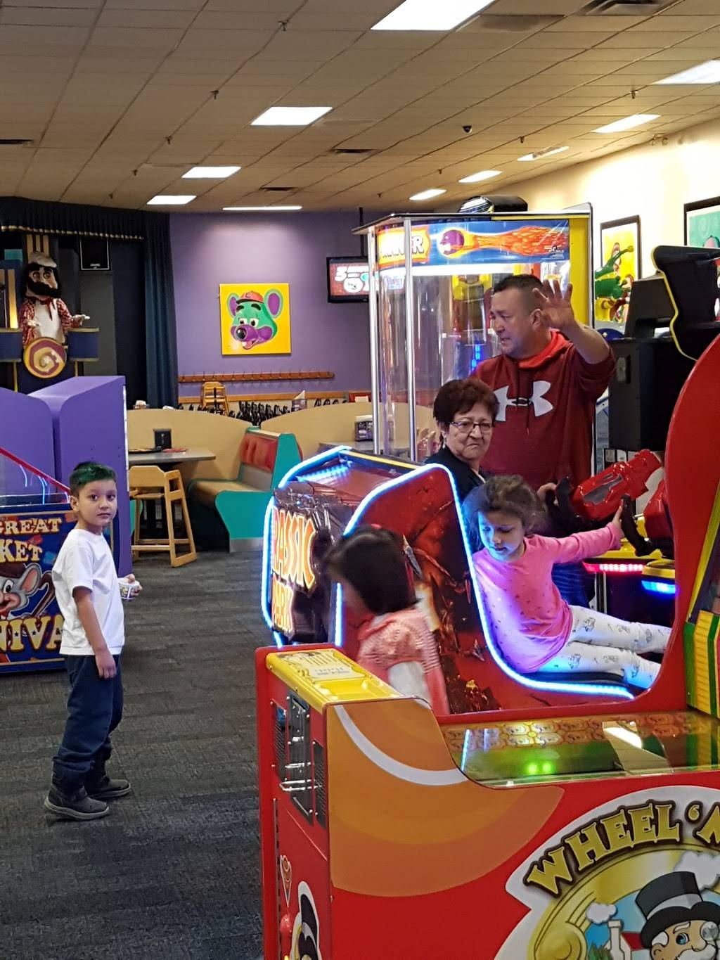 Chuck E. Cheese | restaurant | 4141 Dixie Rd, Mississauga, ON L4W 1V5, Canada | 9056024090 OR +1 905-602-4090