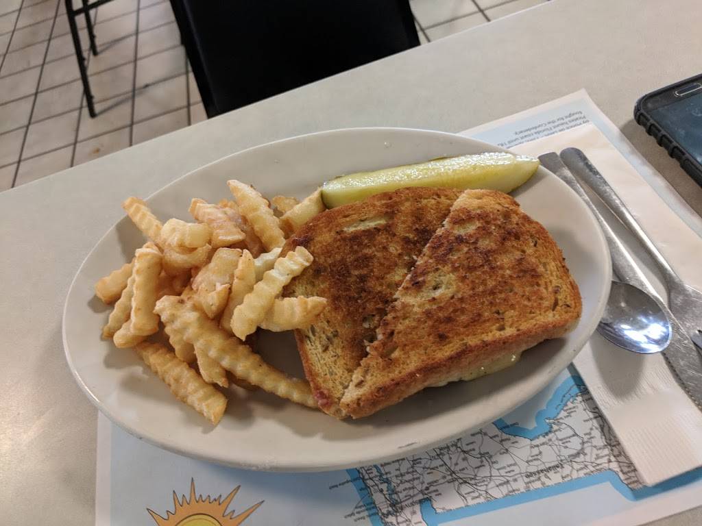 Country Ham N Egg Restaurant | restaurant | 478 US-1, Sebastian, FL 32958, USA | 7725894845 OR +1 772-589-4845