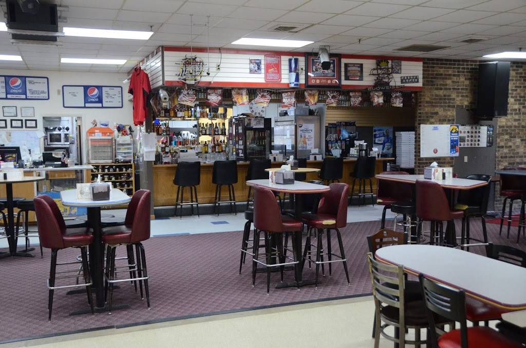 Legacy Lanes | night club | 901 N Birch St, Monticello, IA 52310, USA | 3194655077 OR +1 319-465-5077